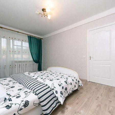 Comfortable One Bad Near Guliver Киев Экстерьер фото